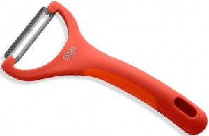 This Pirahna Y-Peeler vegetable peeler from Kuhn Rikon is our recommended vegetable peeler pick.